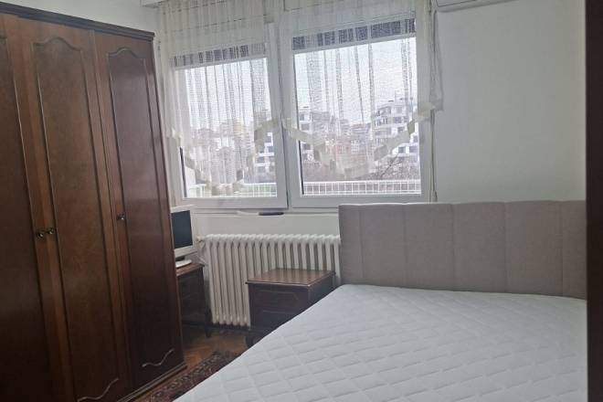 Prodajemo 2 0 stan na Banovom brdu Trebevićka 55m2 4