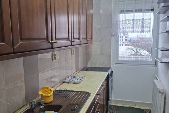 Prodajemo 2 0 stan na Banovom brdu Trebevićka 55m2 3