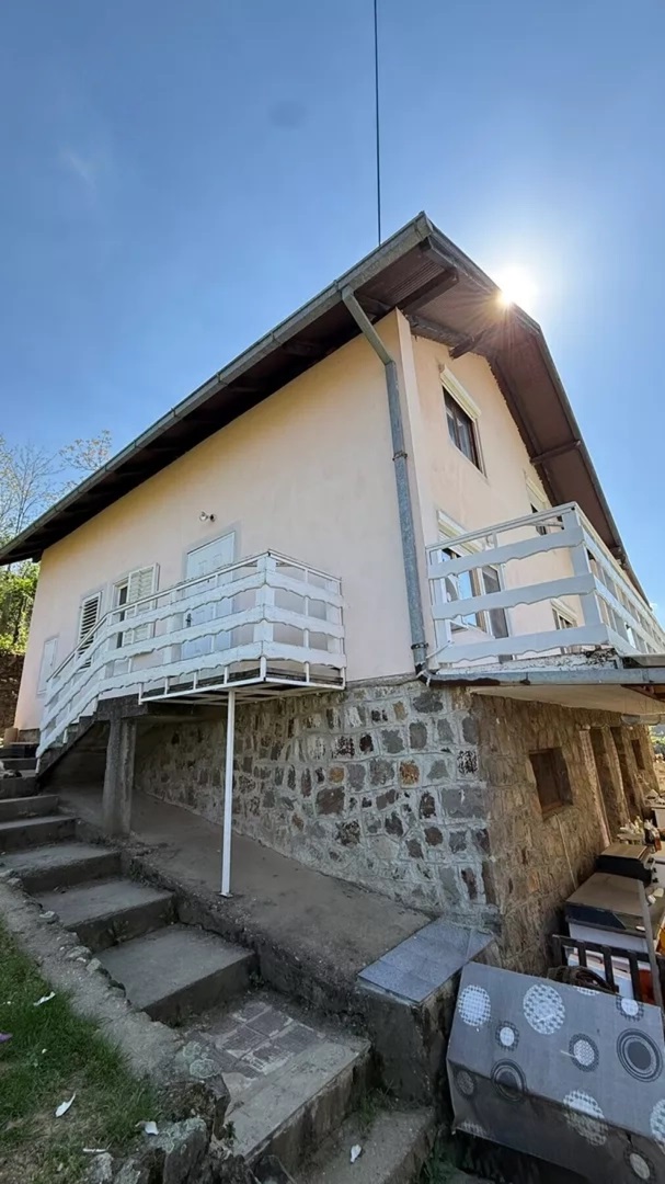 Prodajem kucu u Artiljevu Sremska Kamenica Novi Sad 2
