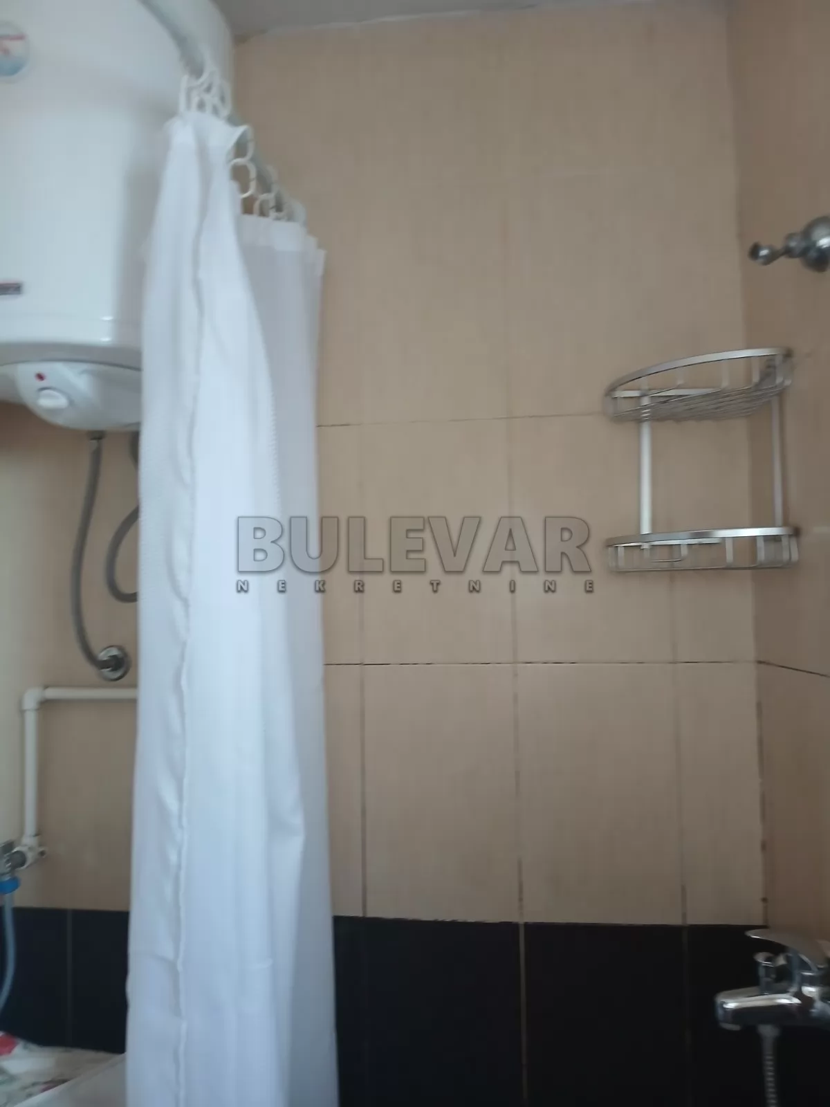 četvorosoban stan, 38 m2, Bulevar kraljice Marije ID: i-016715 6