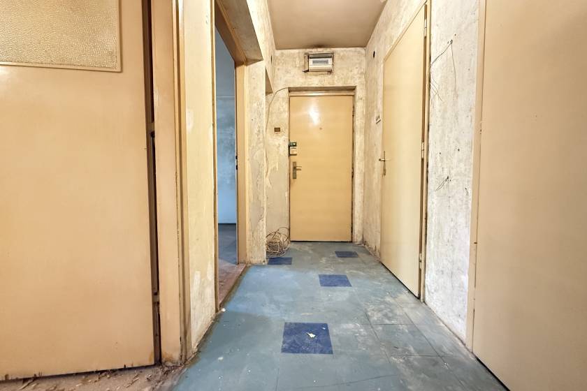 Prodaje se 2 0 u ulici Braće Kovač  46m2 2