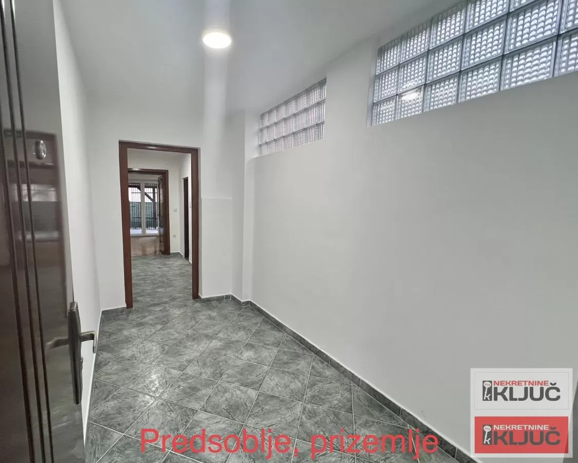 TATARSKO BRDO IZADJE SE OPREMLJENA KUĆA SA GARAŽOM 4