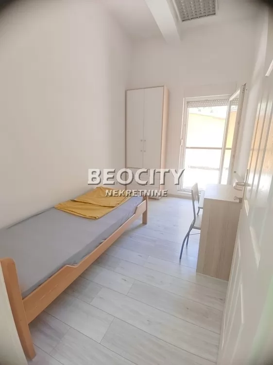 Trosoban stan, 54 m2, Grbavica, Bulevar cara Lazara ID: 132979 6
