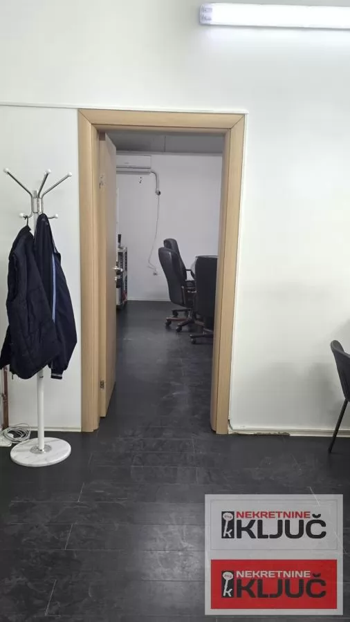 VETERNIK IZDAJE SE VIŠENAMENSKA HALA 12