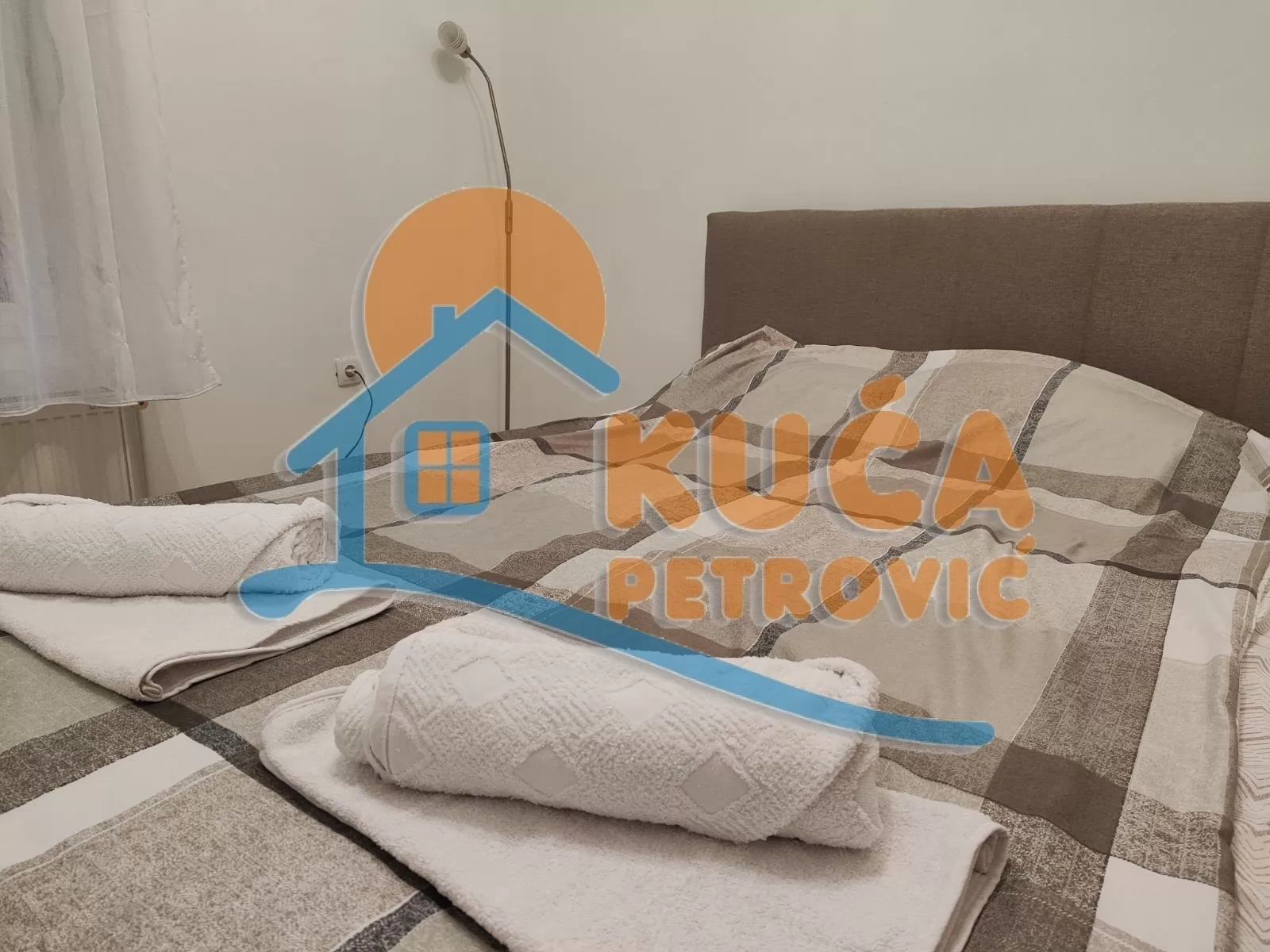 Jednosoban stan, 40 m2, Centar, Trg Pavla Stojkovića ID: i-016726 12