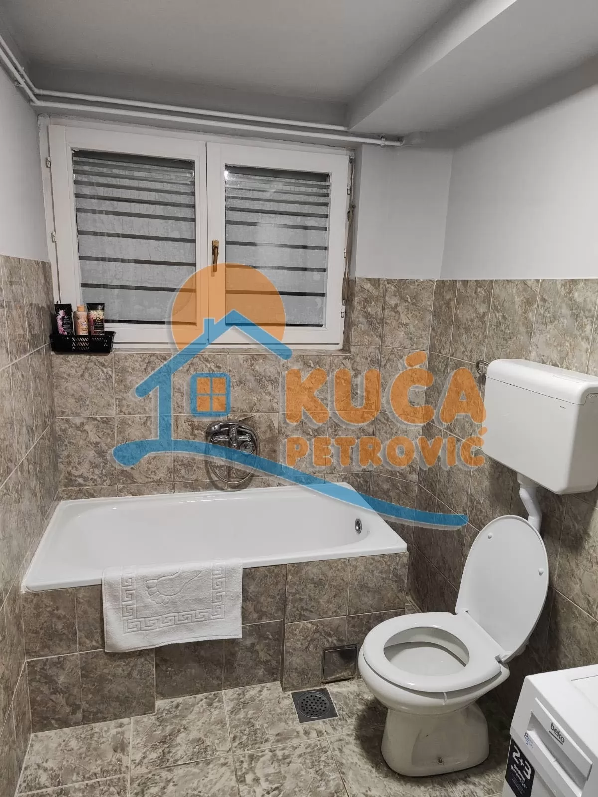 Jednosoban stan, 40 m2, Centar, Trg Pavla Stojkovića ID: i-016726 13