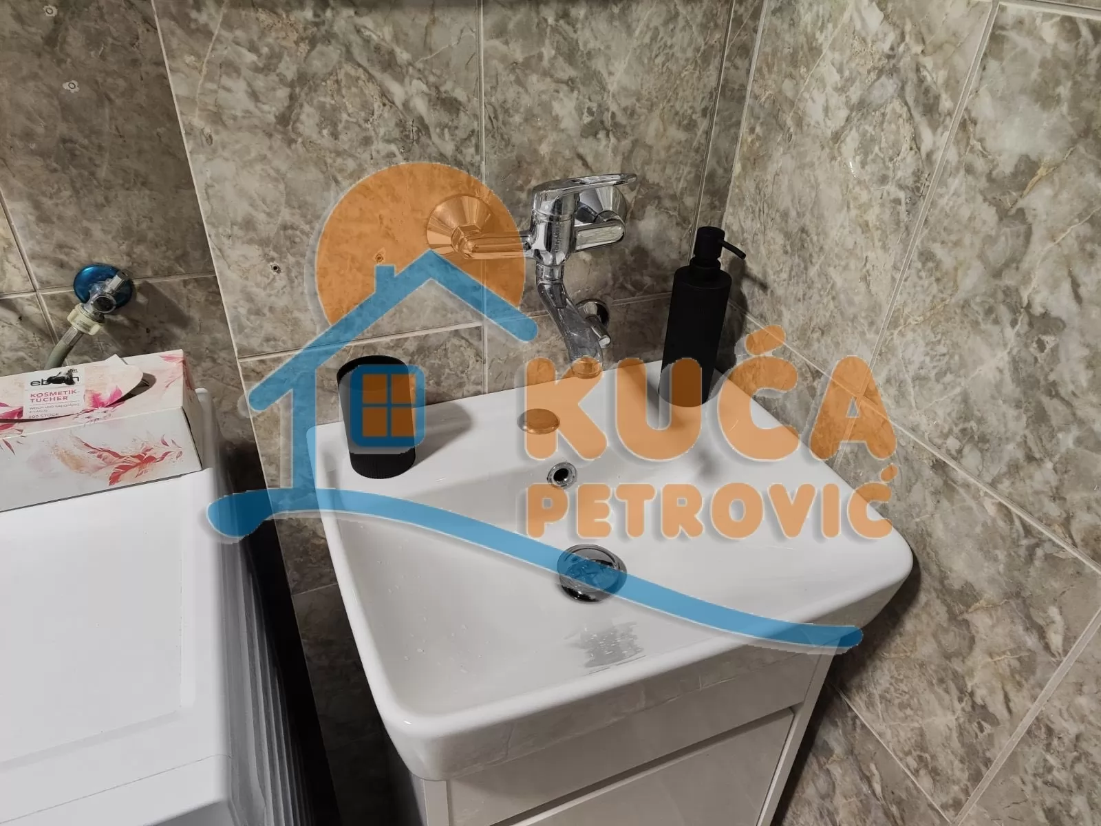 Jednosoban stan, 40 m2, Centar, Trg Pavla Stojkovića ID: i-016726 14