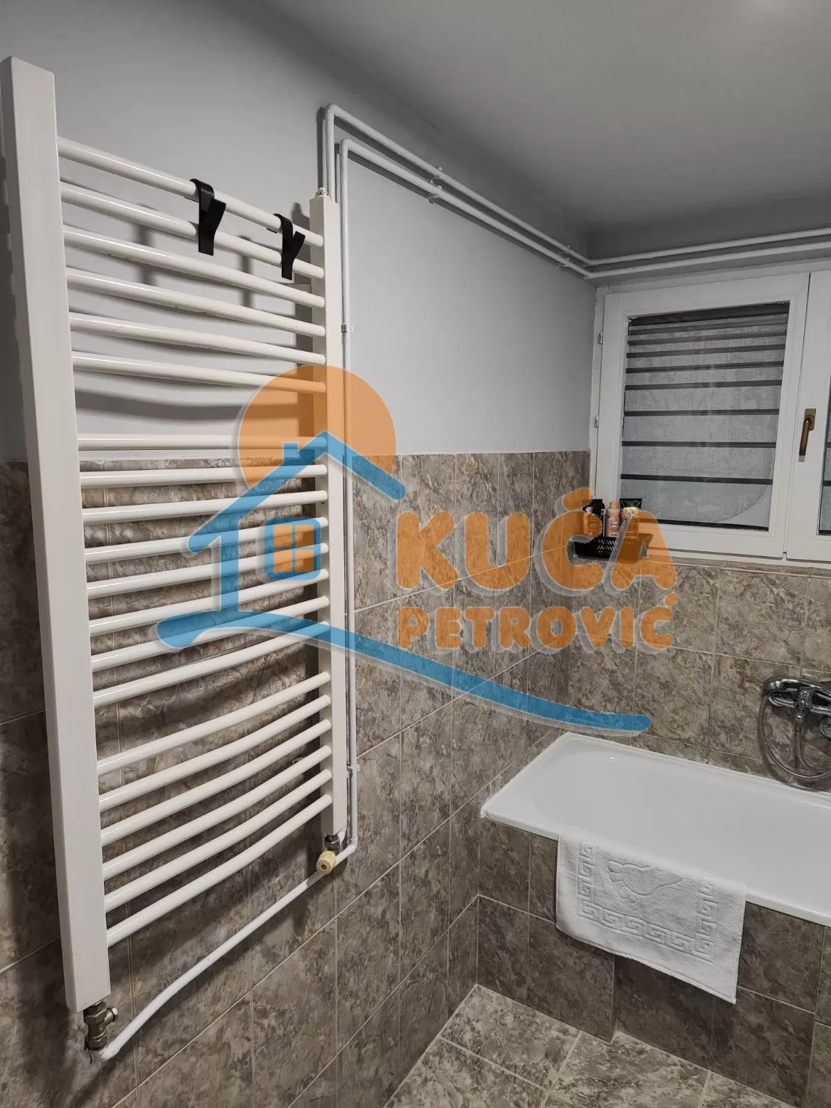 Jednosoban stan, 40 m2, Centar, Trg Pavla Stojkovića ID: i-016726 15