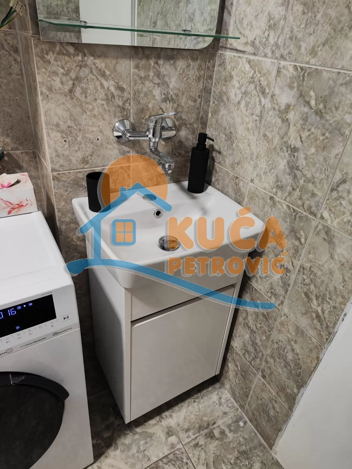 Jednosoban stan, 40 m2, Centar, Trg Pavla Stojkovića ID: i-016726 18