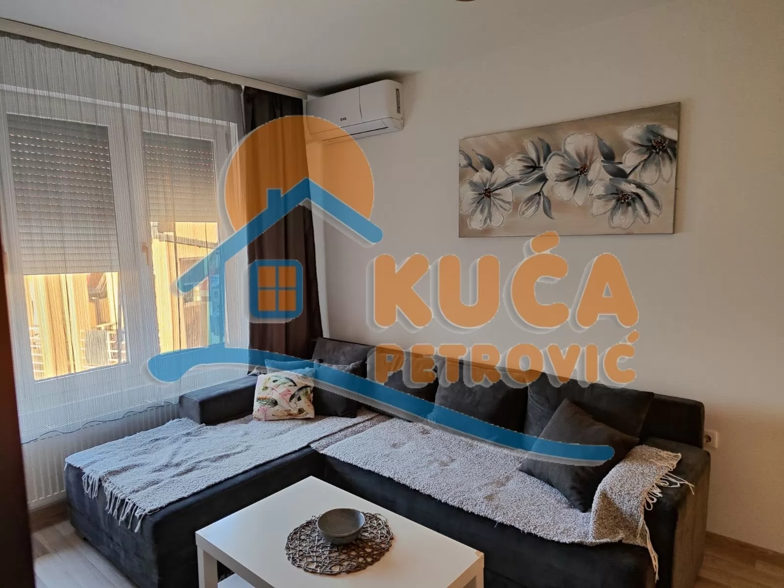 Jednosoban stan, 40 m2, Centar, Trg Pavla Stojkovića ID: i-016726 2
