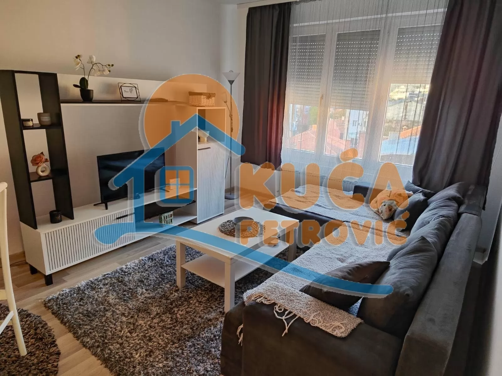 Jednosoban stan, 40 m2, Centar, Trg Pavla Stojkovića ID: i-016726 3