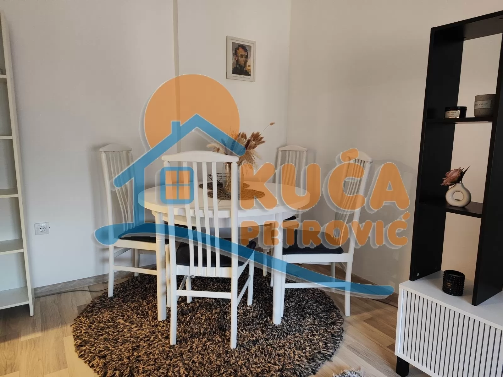 Jednosoban stan, 40 m2, Centar, Trg Pavla Stojkovića ID: i-016726 6