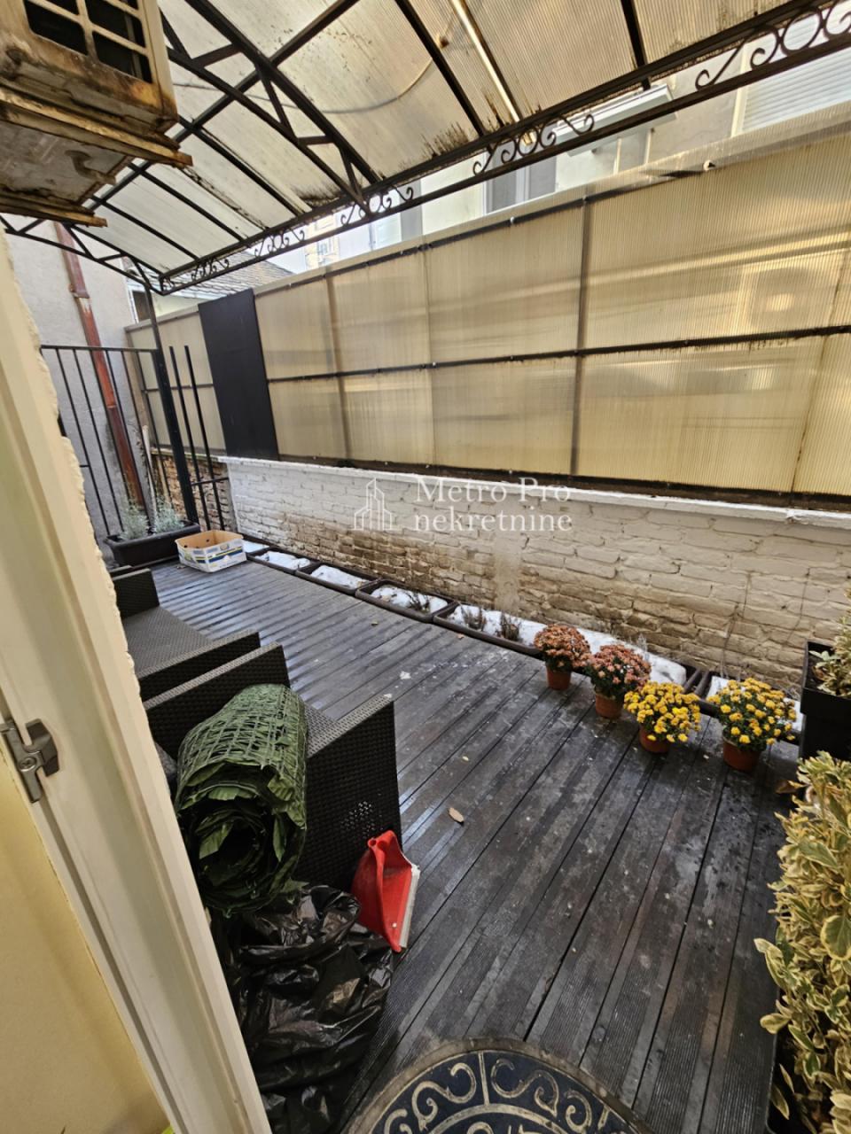Dvoiposoban stan na prodaju  Slavija  42m2   15m2 terasa 1