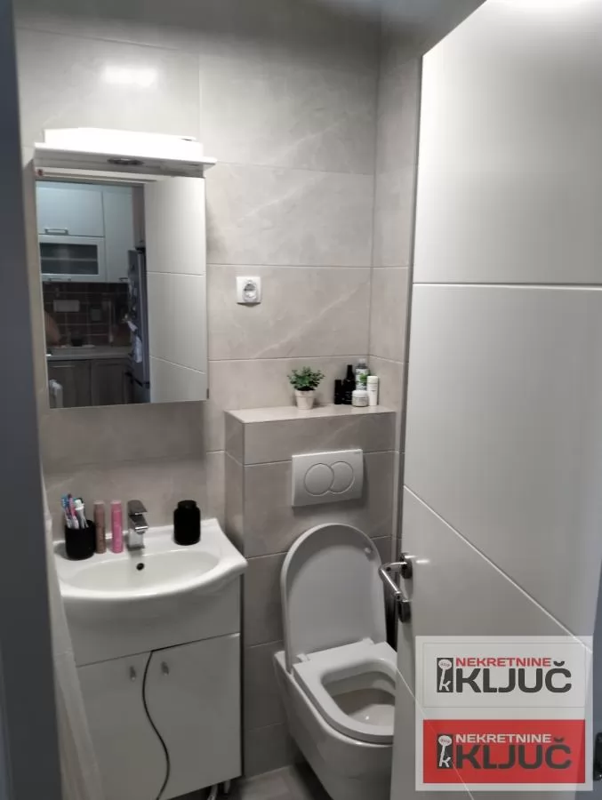 BULEVAR EVROPE, 41m2, Jednoiposoban, Namešten 11