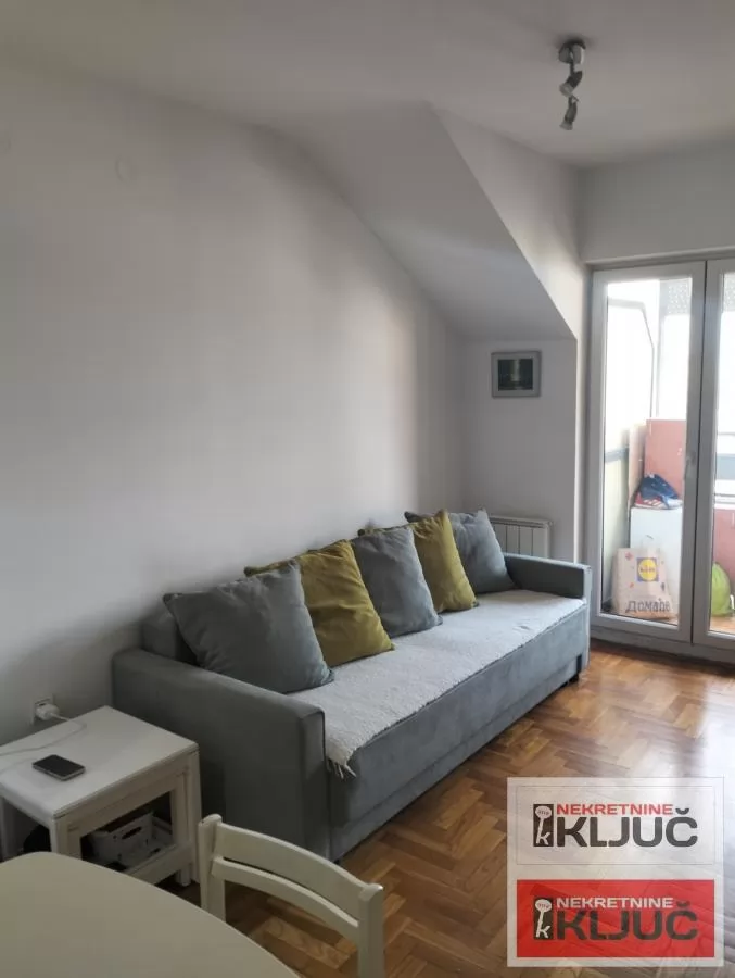 BULEVAR EVROPE, 41m2, Jednoiposoban, Namešten 4