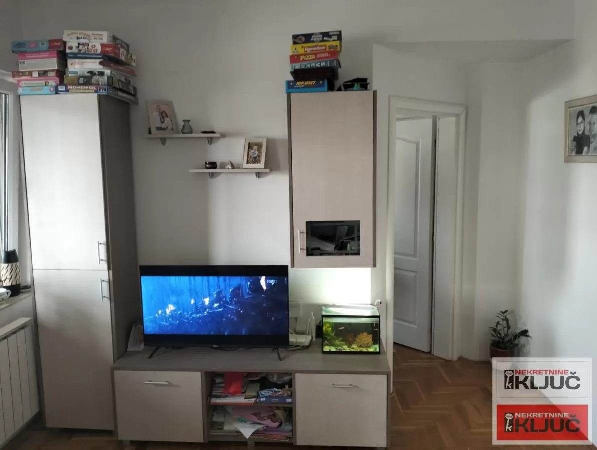 BULEVAR EVROPE, 41m2, Jednoiposoban, Namešten 6