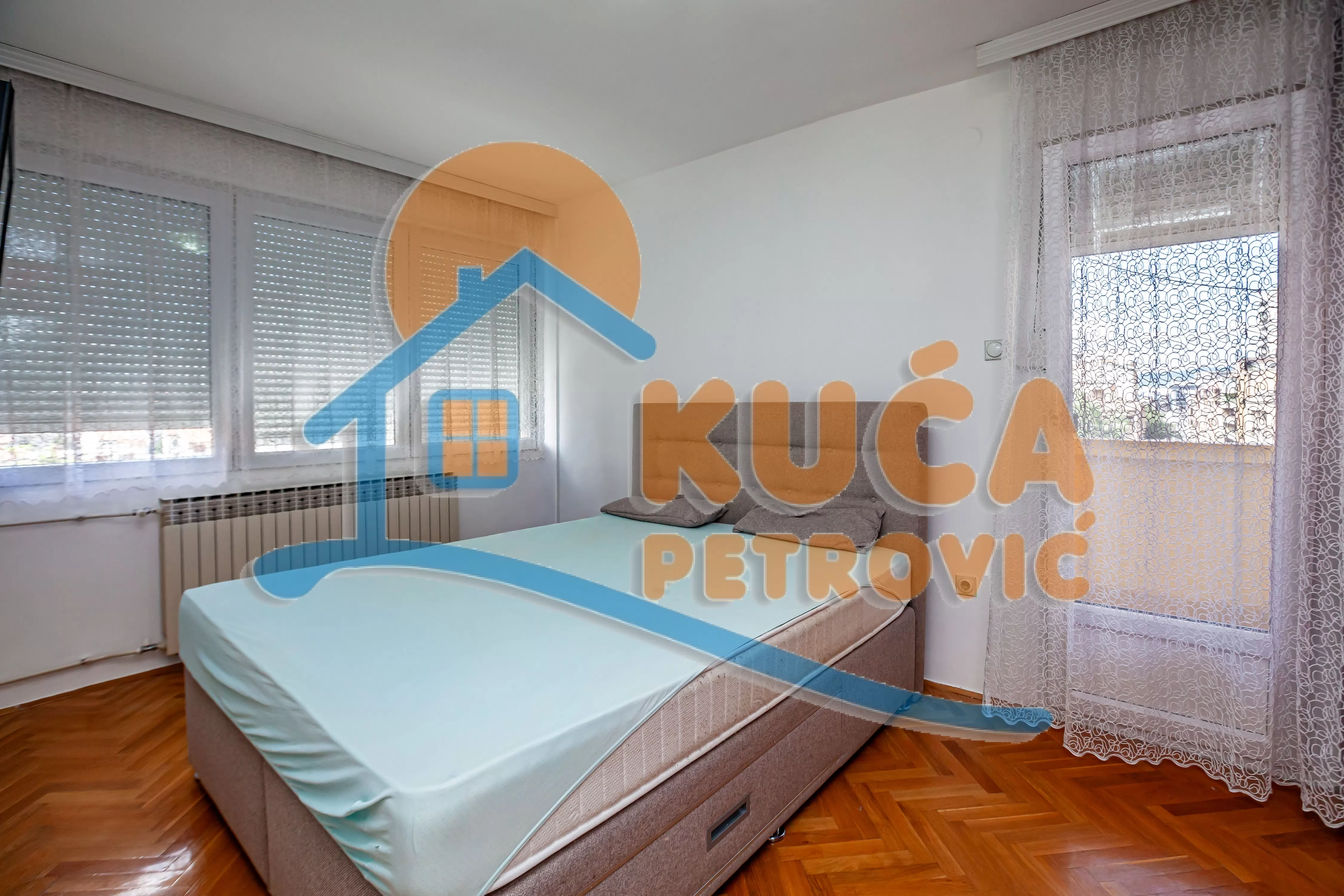 četvorosoban stan, 94 m2, Centar, Trg 14. oktobra ID: p-016736 11