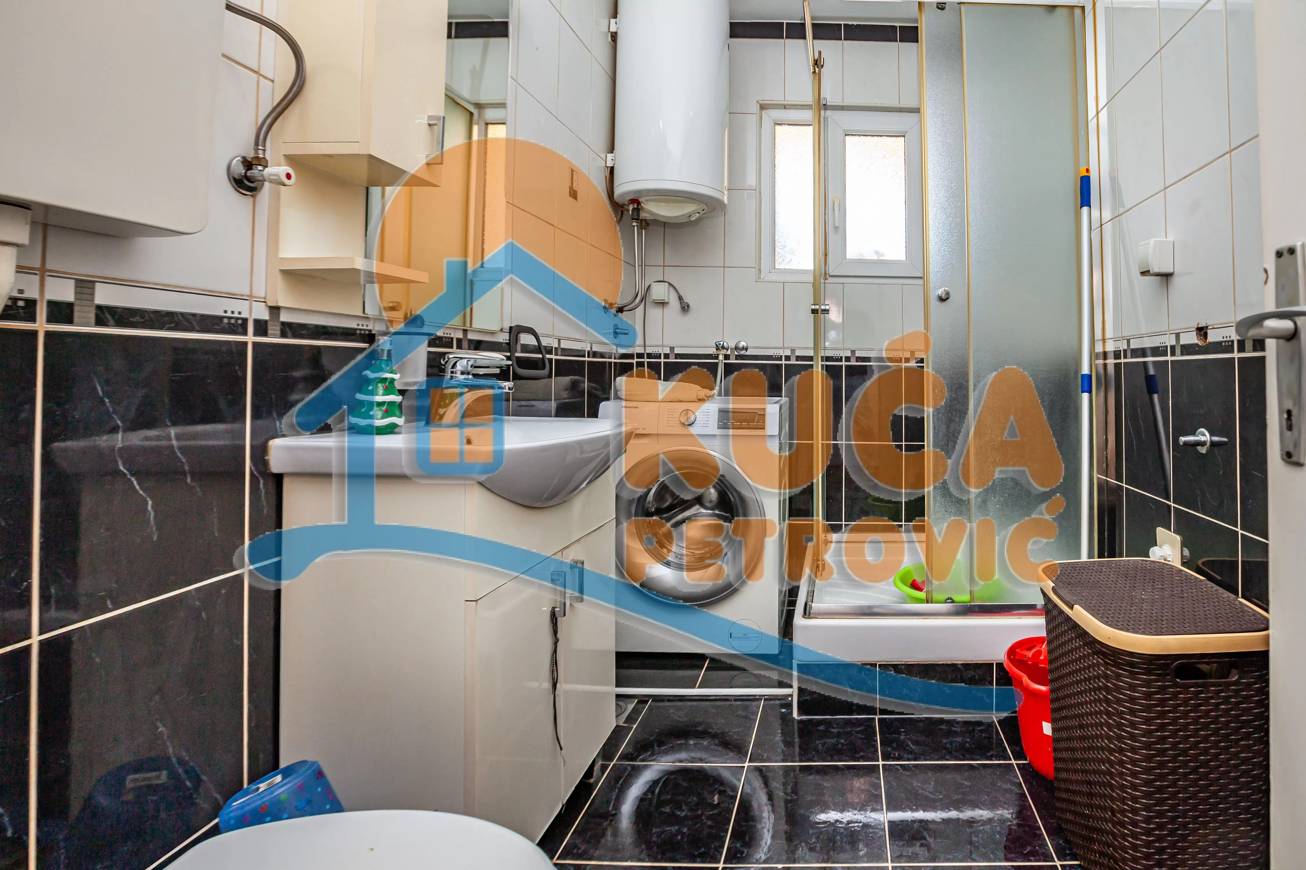 četvorosoban stan, 94 m2, Centar, Trg 14. oktobra ID: p-016736 18
