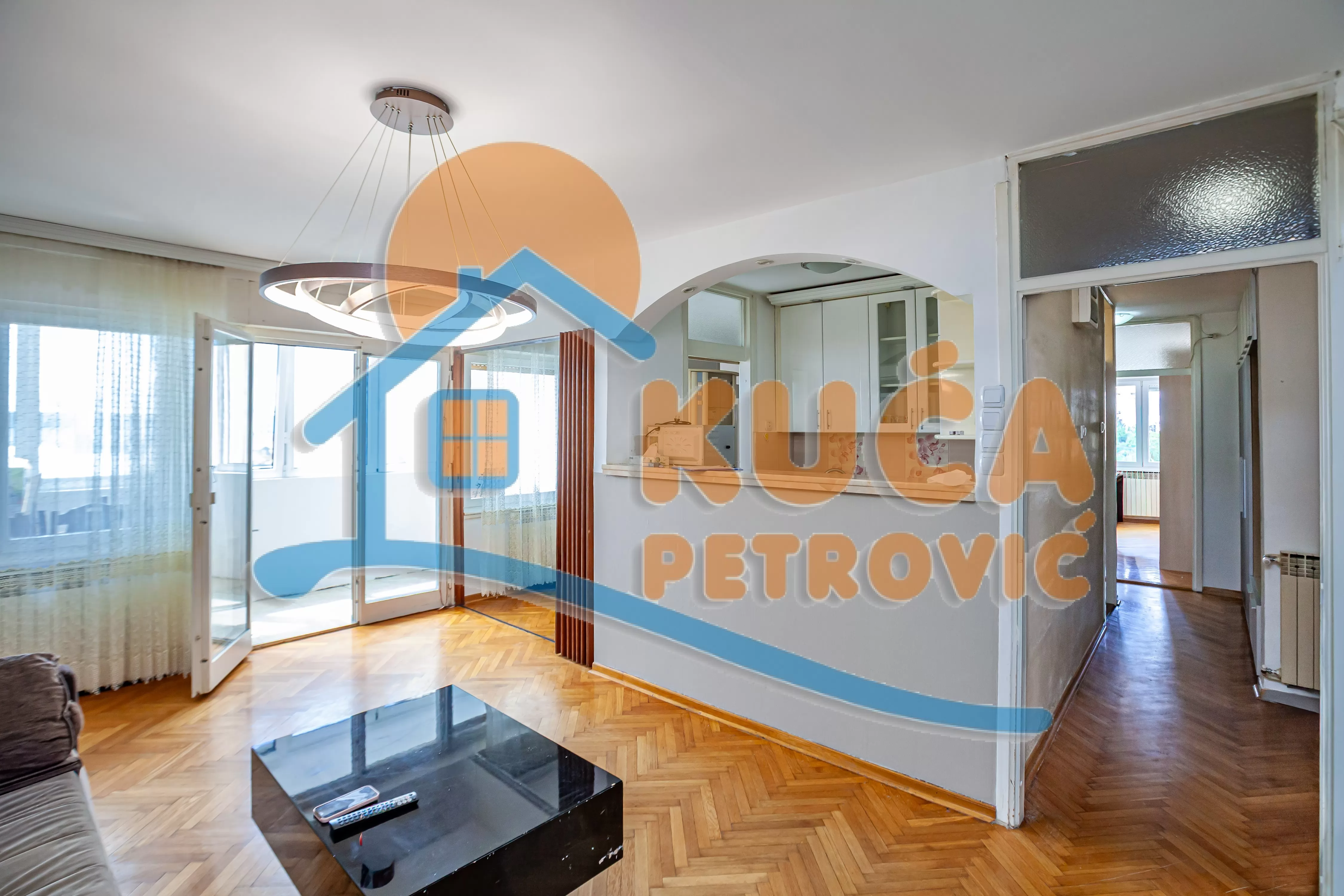 četvorosoban stan, 94 m2, Centar, Trg 14. oktobra ID: p-016736 3