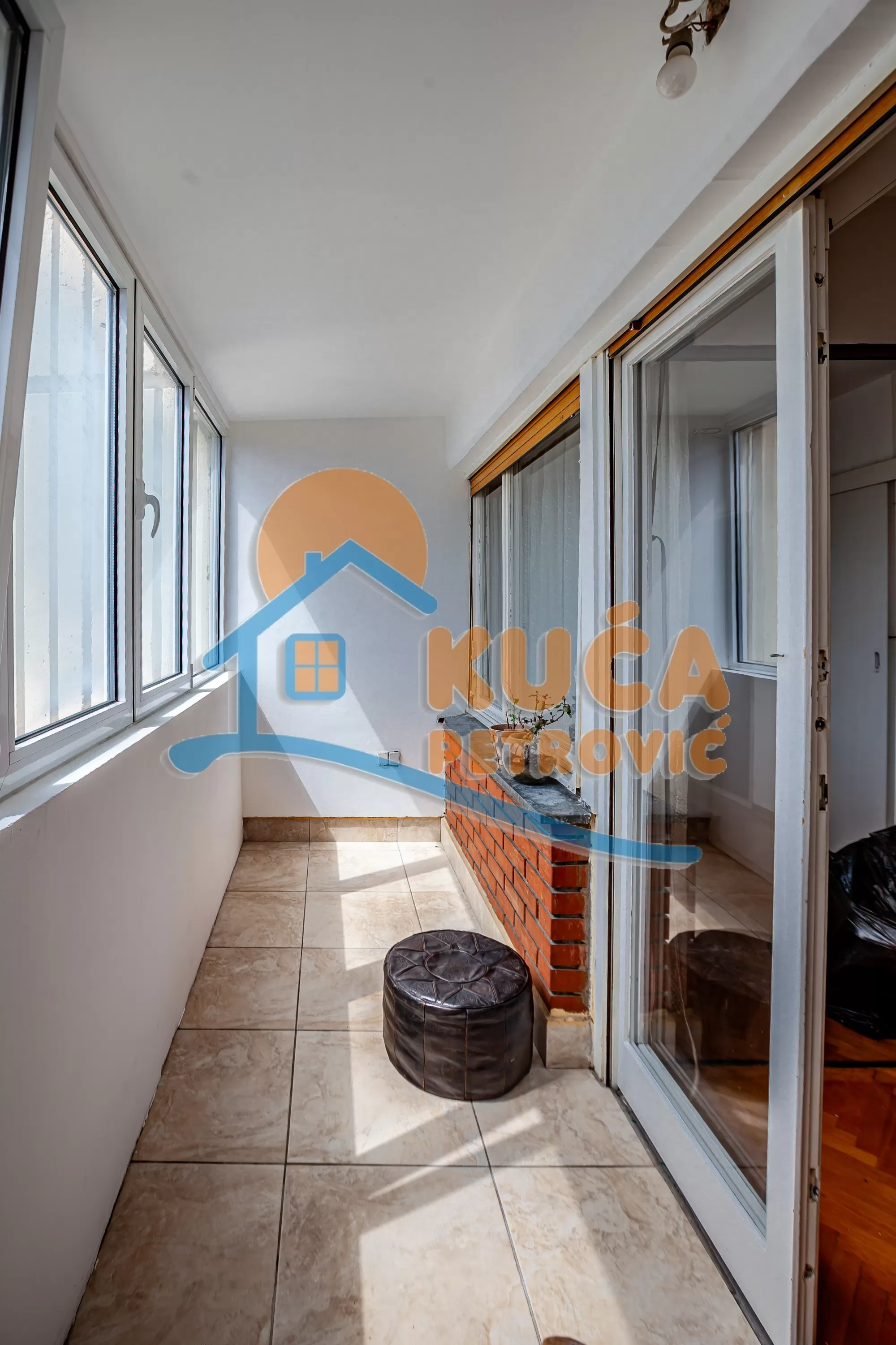 četvorosoban stan, 94 m2, Centar, Trg 14. oktobra ID: p-016736 4