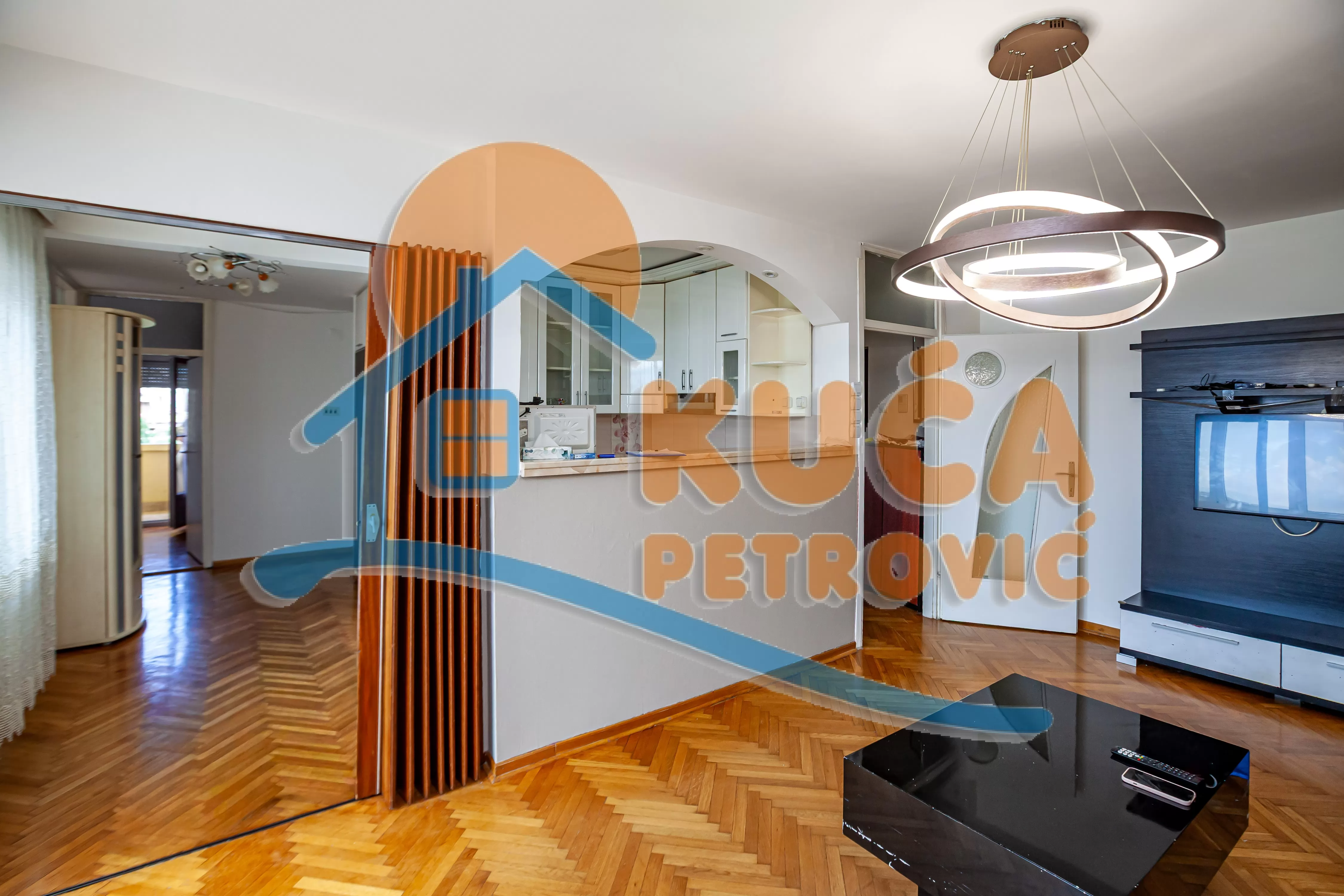 četvorosoban stan, 94 m2, Centar, Trg 14. oktobra ID: p-016736 5