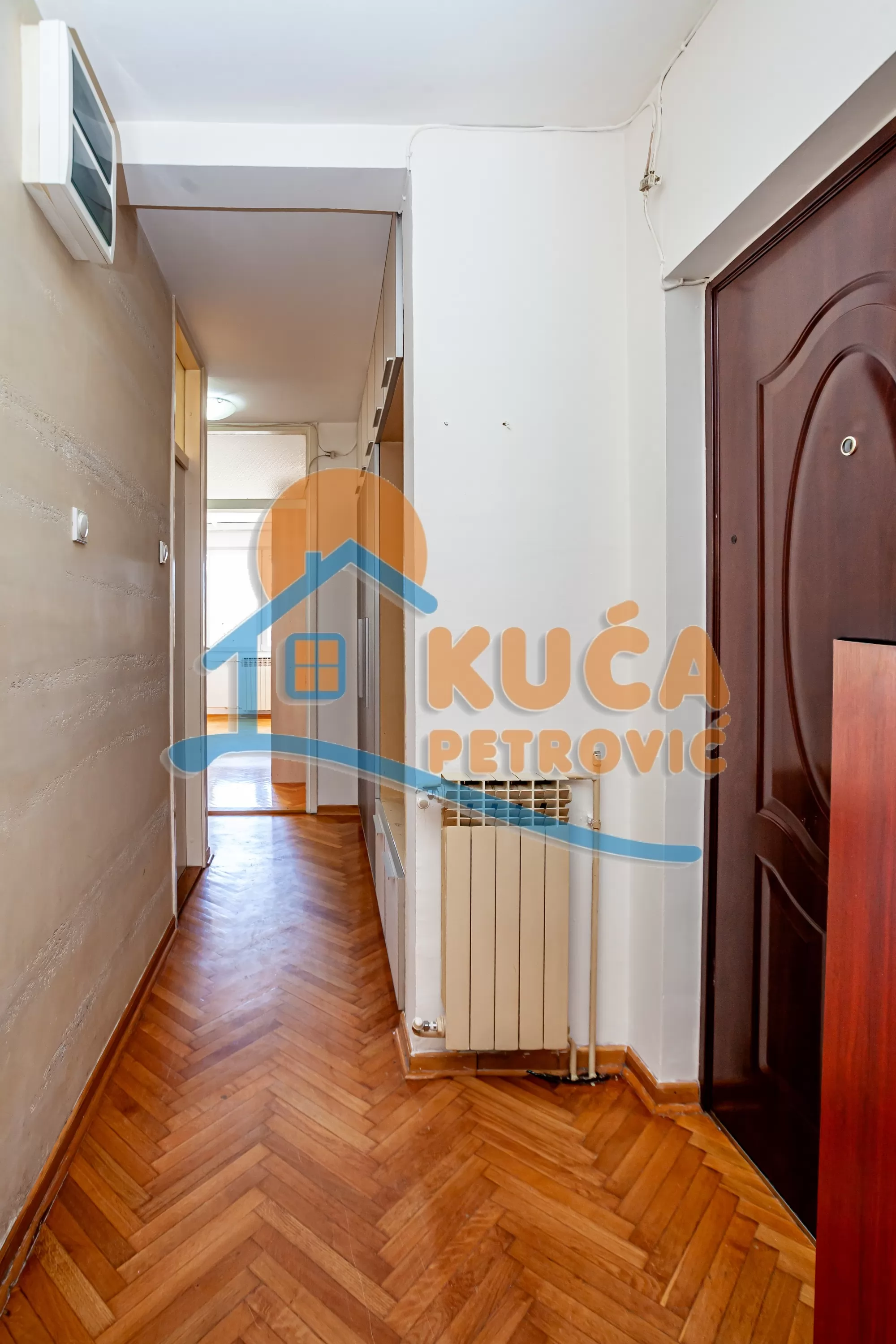 četvorosoban stan, 94 m2, Centar, Trg 14. oktobra ID: p-016736 8