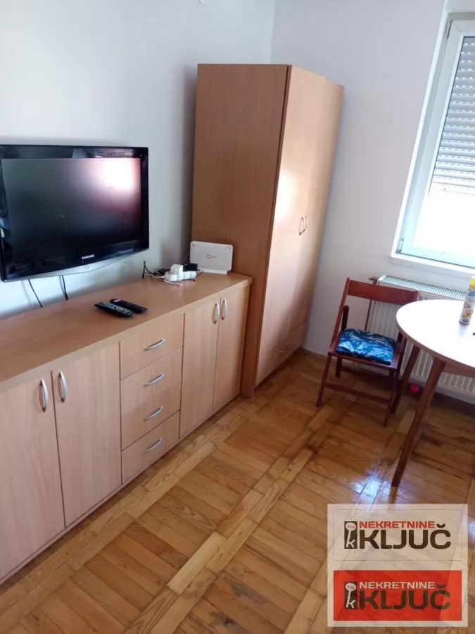Jednosoban stan 26 m², Salajka, Novi Sad, 1. sprat 3