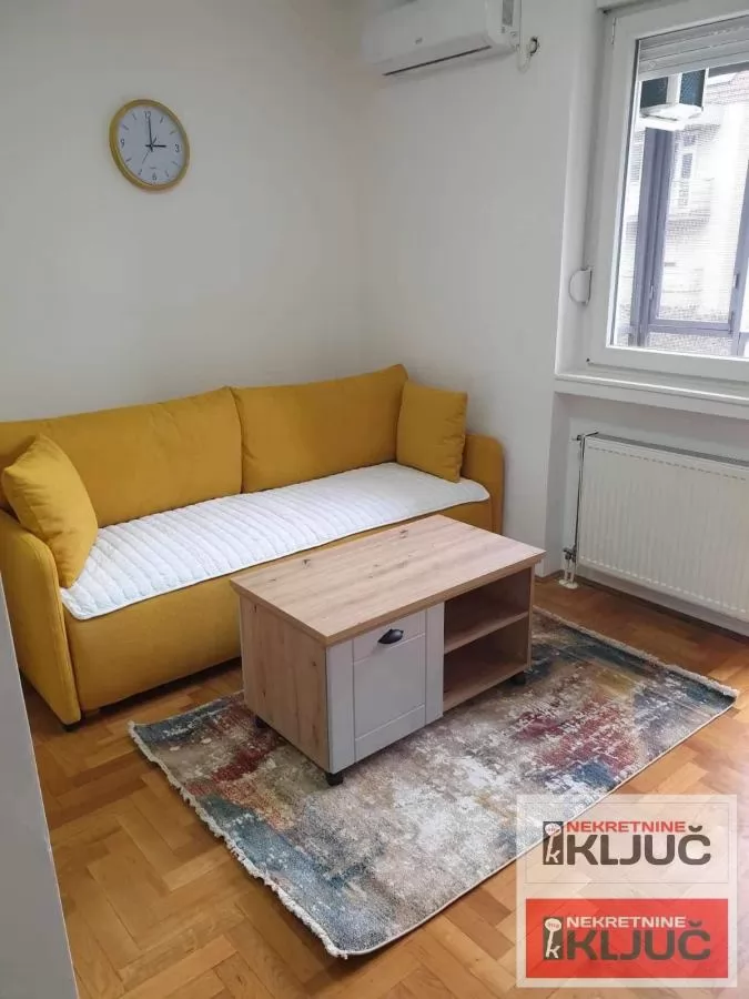 Jednosoban stan 25 m² na Sajmištu, Novi Sad 1