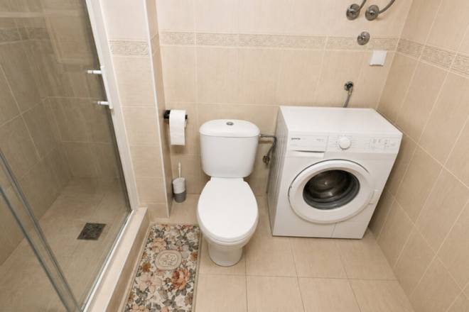 Svetao trosoban stan sa terasom u Mirijevu  77m2 5