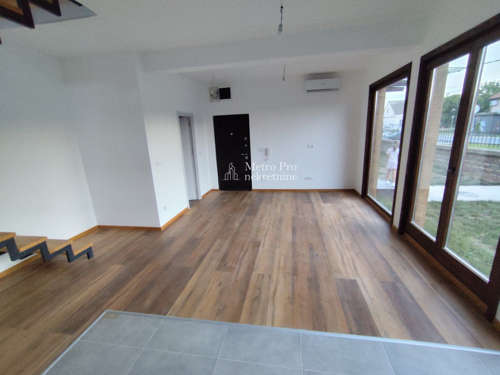Novogradnja  uknjizen  Borca  4 0  86m2 1