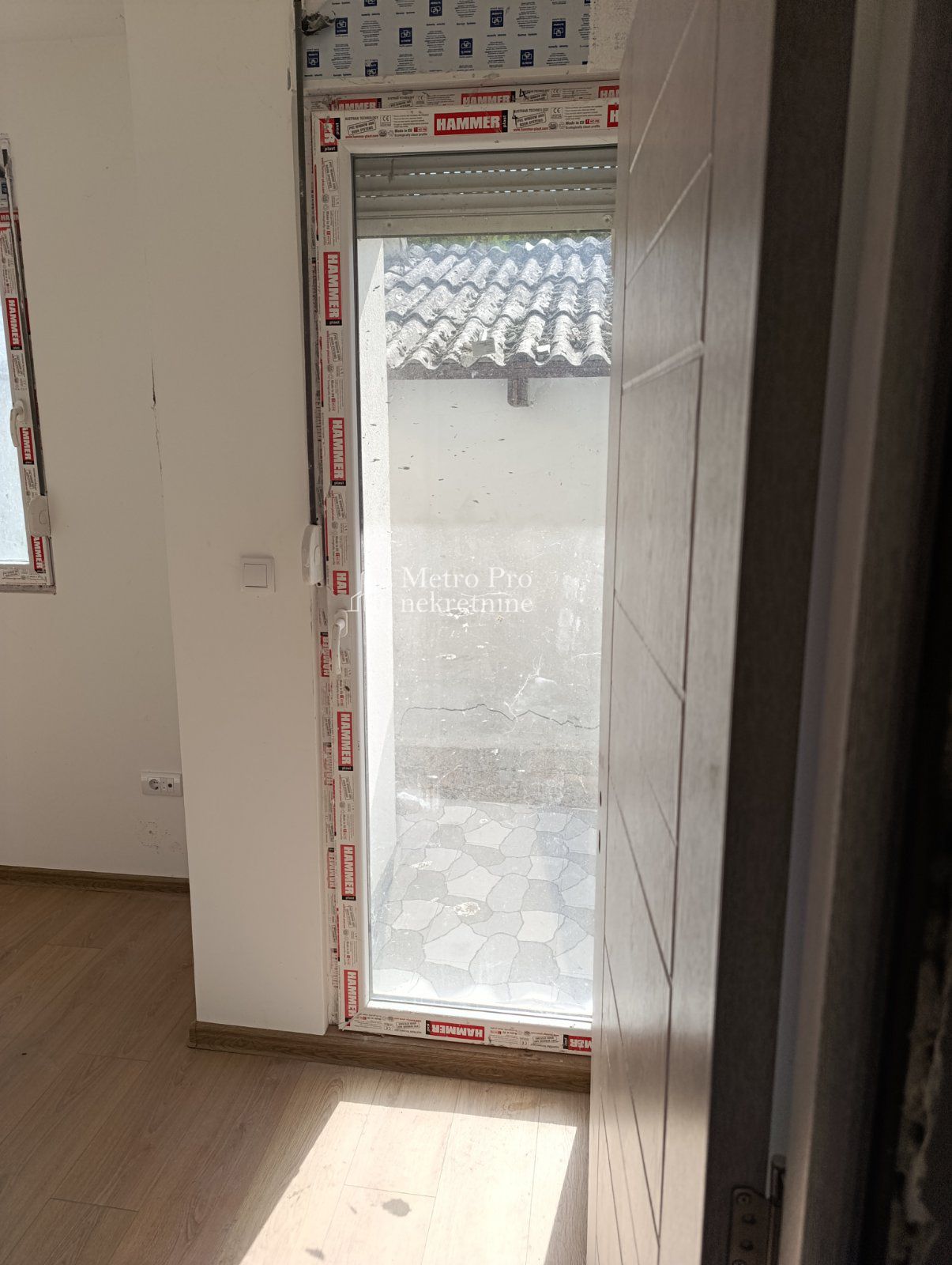 Borča  JNA   2 5s stan 49m²   dvorište 30m²  prizemlje  novogradnja 2