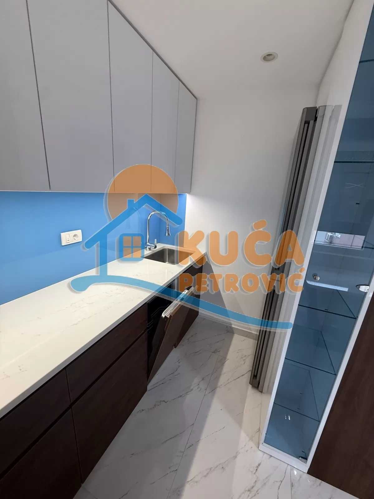 Jednosoban stan, 41 m2, Čair, Čairska ID: i-016747 6