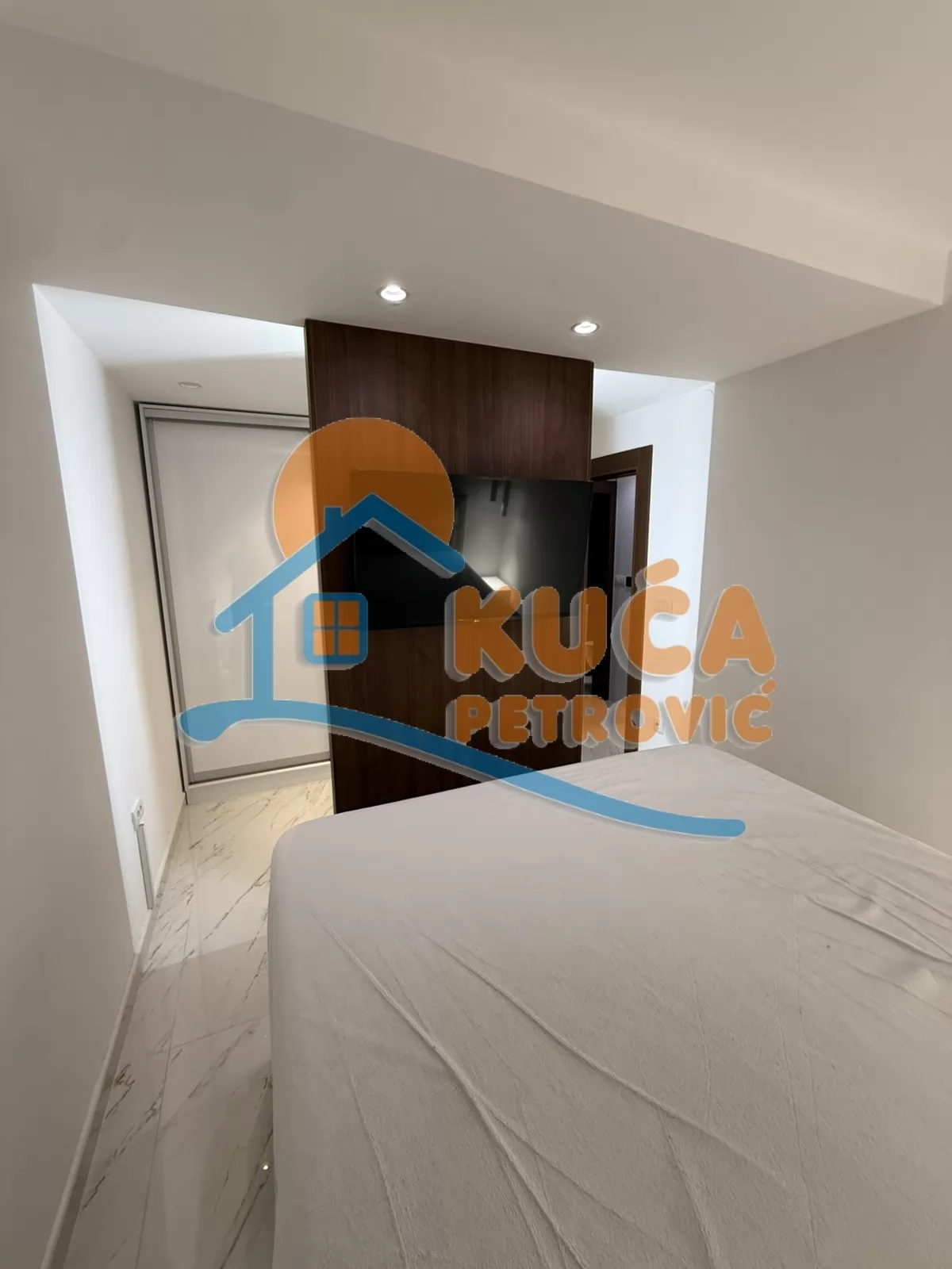 Jednosoban stan, 41 m2, Čair, Čairska ID: i-016747 9