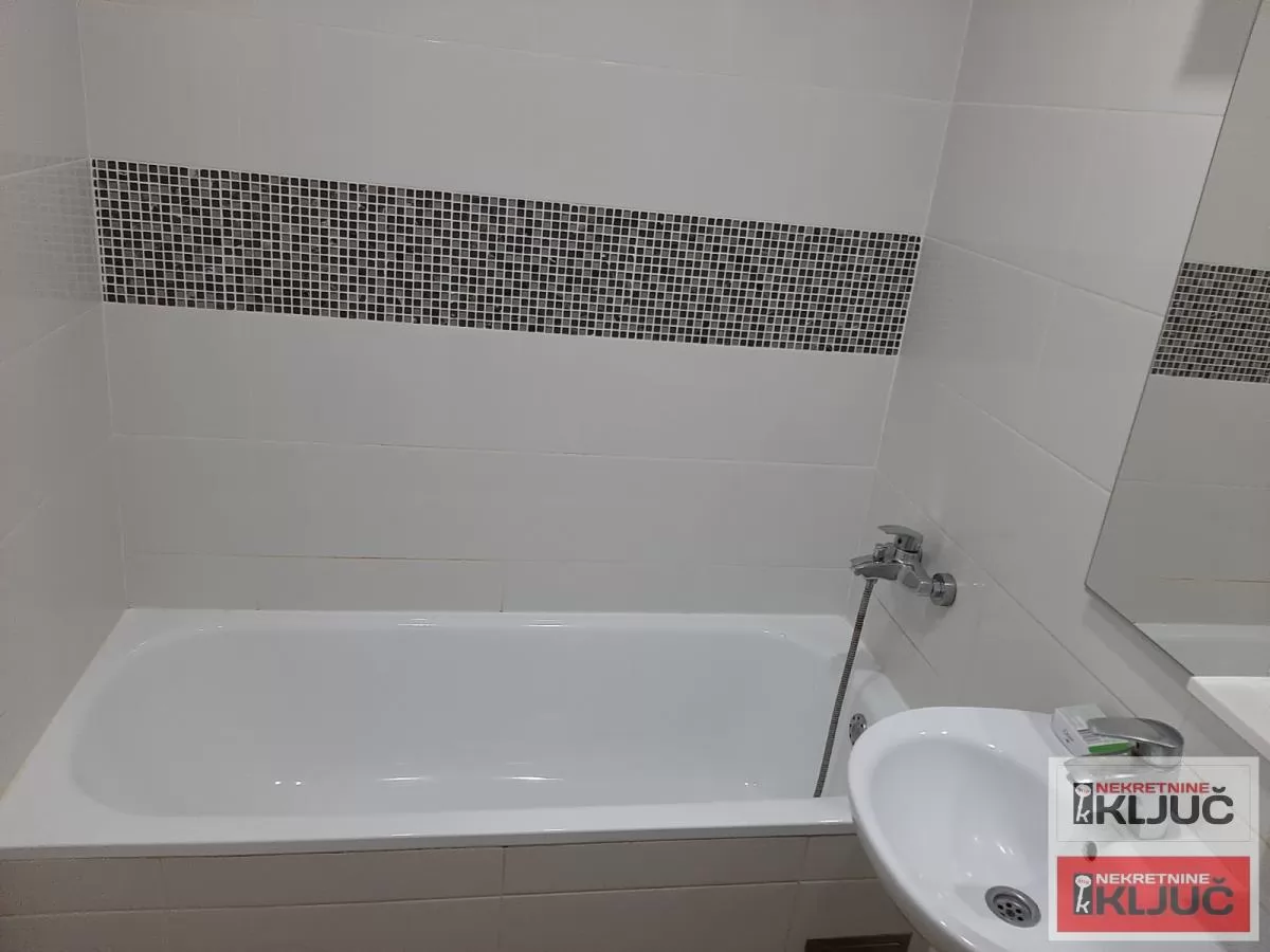 Jednoiposoban stan 45 m², Sajmište, Novi Sad 10