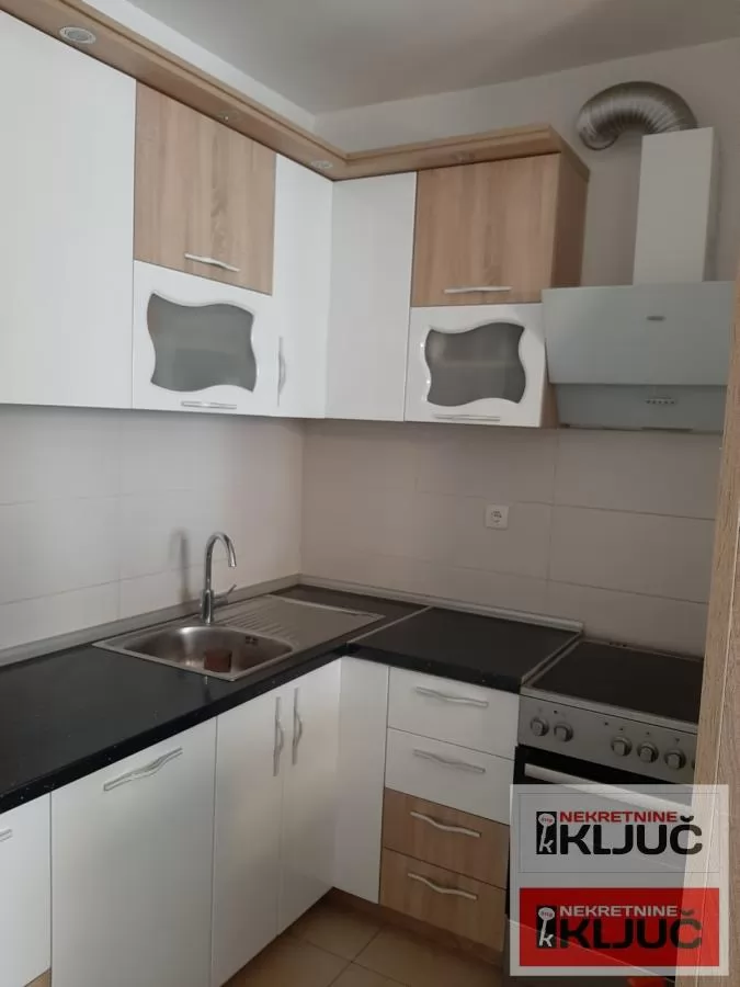 Jednoiposoban stan 45 m², Sajmište, Novi Sad 7