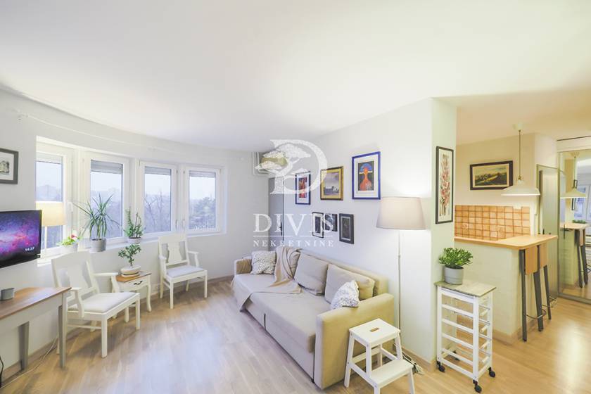 Izdajemo 2 0 stan  Internacionalnih brigada  Neimar 47m² 3