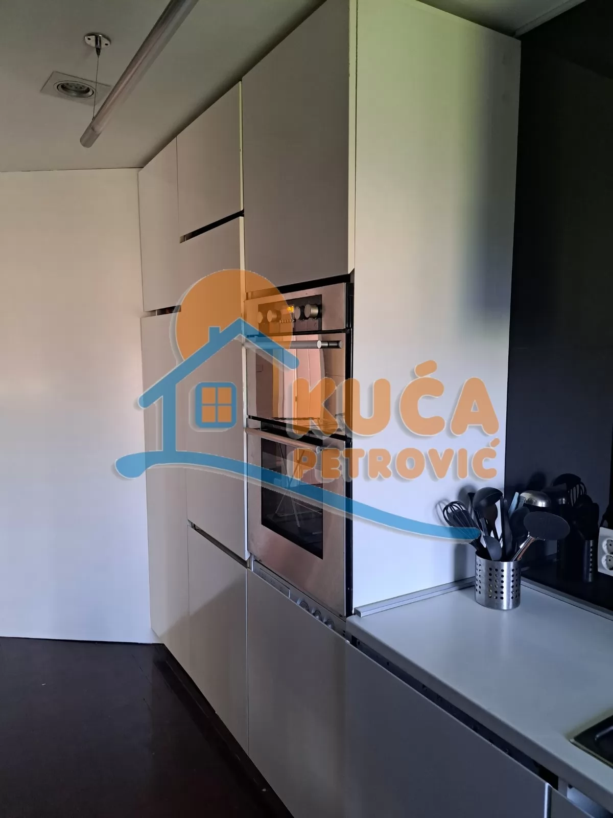 Trosoban stan, 70 m2, Centar, Svetosavska ID: i-016746 4