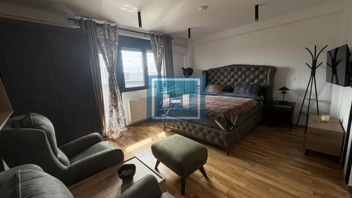 Na prodaju kompletno nameštena garsonjera površine 29 m² sa terasom 4