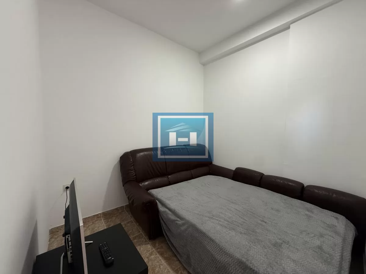 Namešten stan na odličnoj lokaciji – odmah useljiv! 4