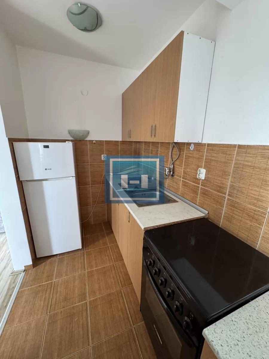 Ne propustite! Namešten stan sa velikom terasom i odličnim rasporedom na traženoj lokaciji 5