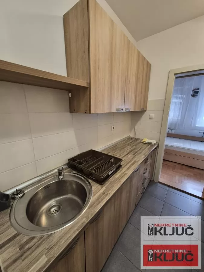 NOVO NASELJE, 42m2, Jednoiposoban, Namešten 6