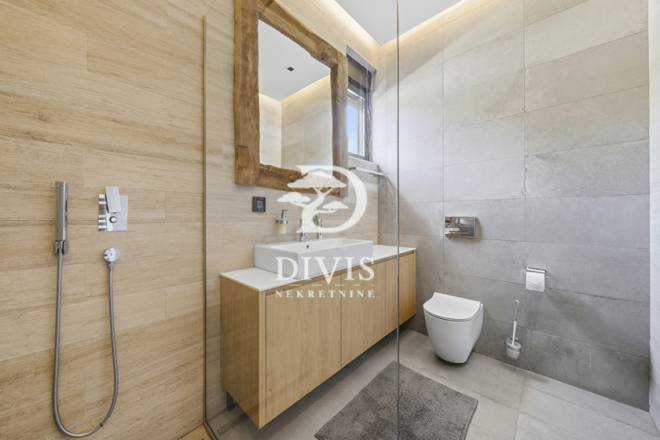 Ekskluzivna vila sa bazenom i saunom  Vrdnik 421m2 5