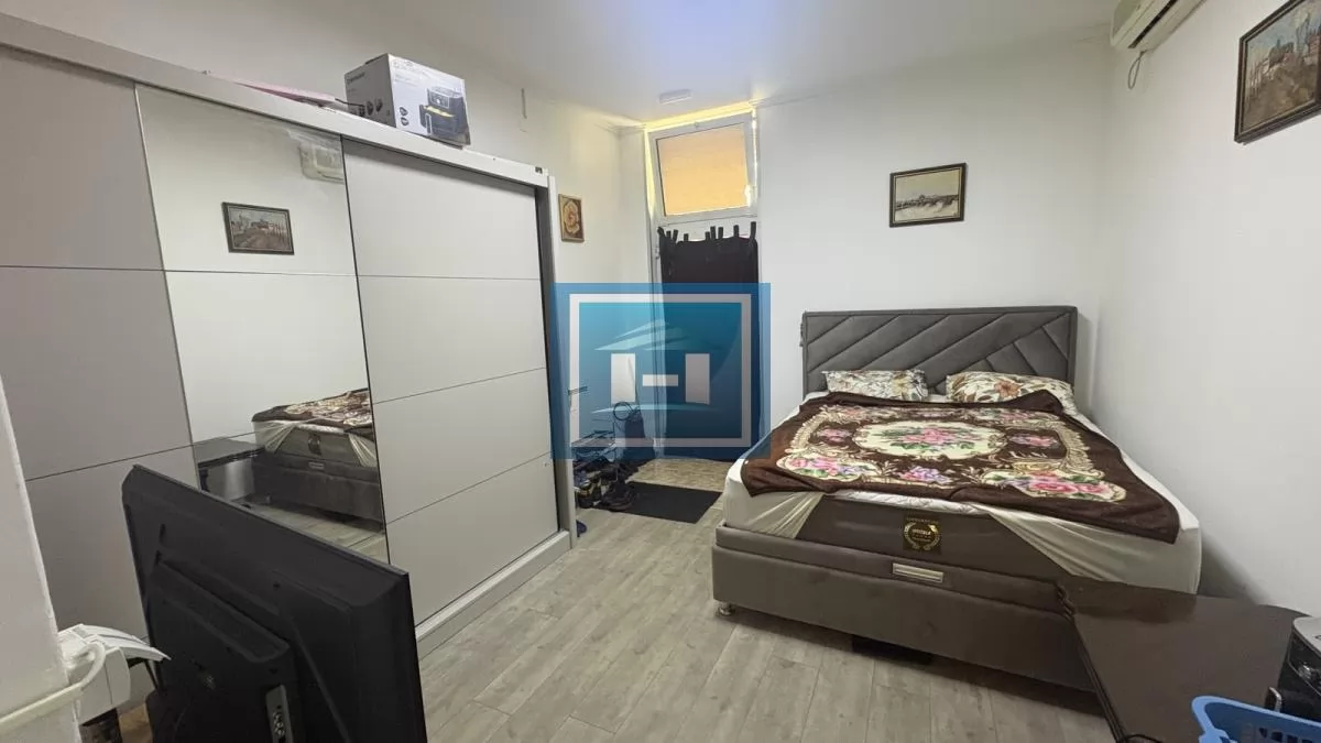 Prodaja stana sa lokalom-40m2 kompletno opremljen 3