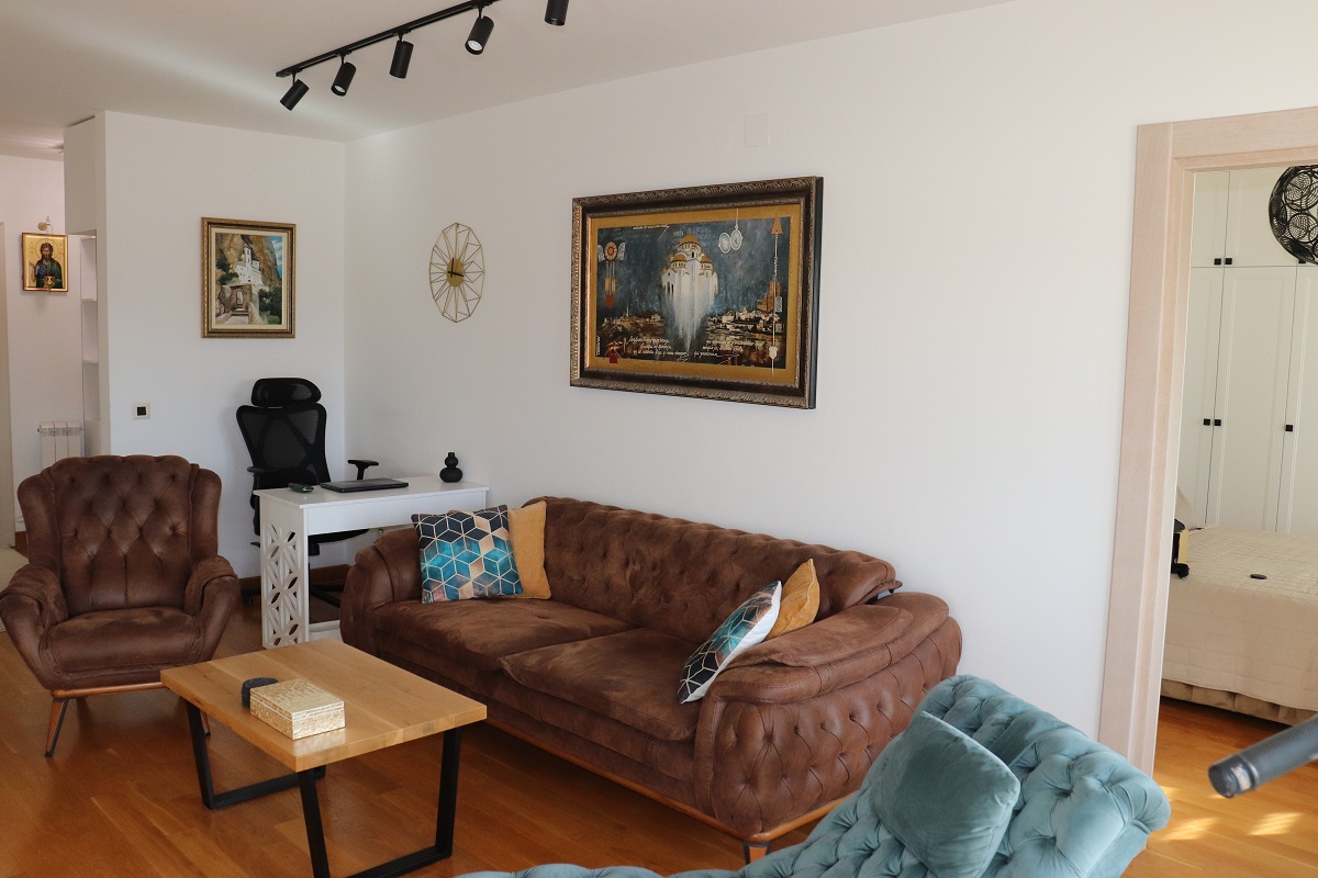 Prodajemo 4 0 stan  Jove Ilića  kod Voždovačke crkve 103m²  sa garažom 2