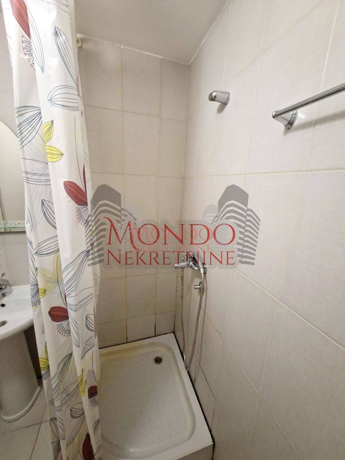 Garsonjera u novogradnji kod Lutkarskog pozorišta 6