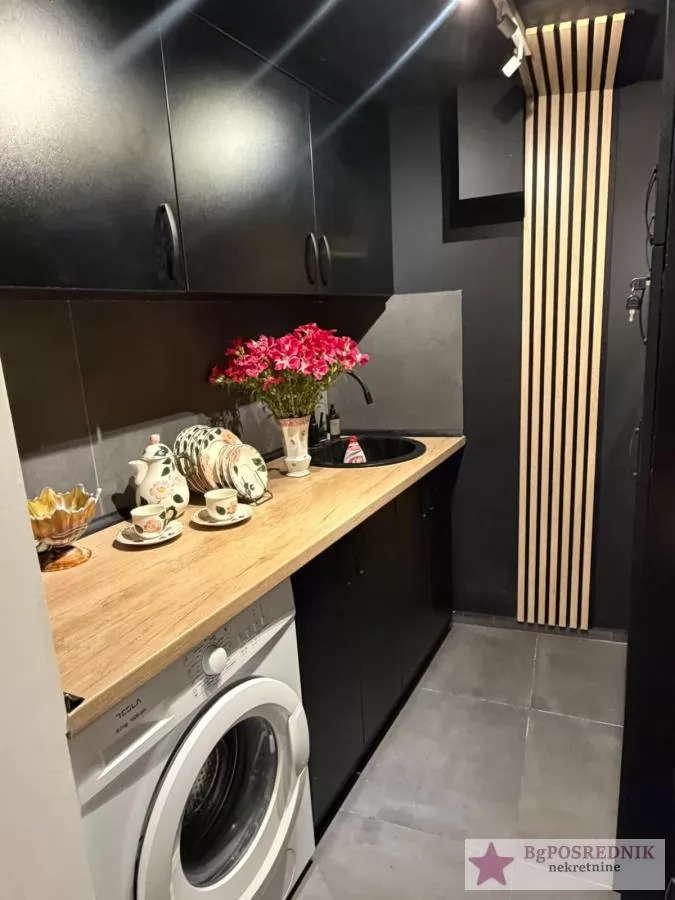 Stari grad, Bajlonova pijaca, Venizelosova, 29m2+13m2 terasa 9