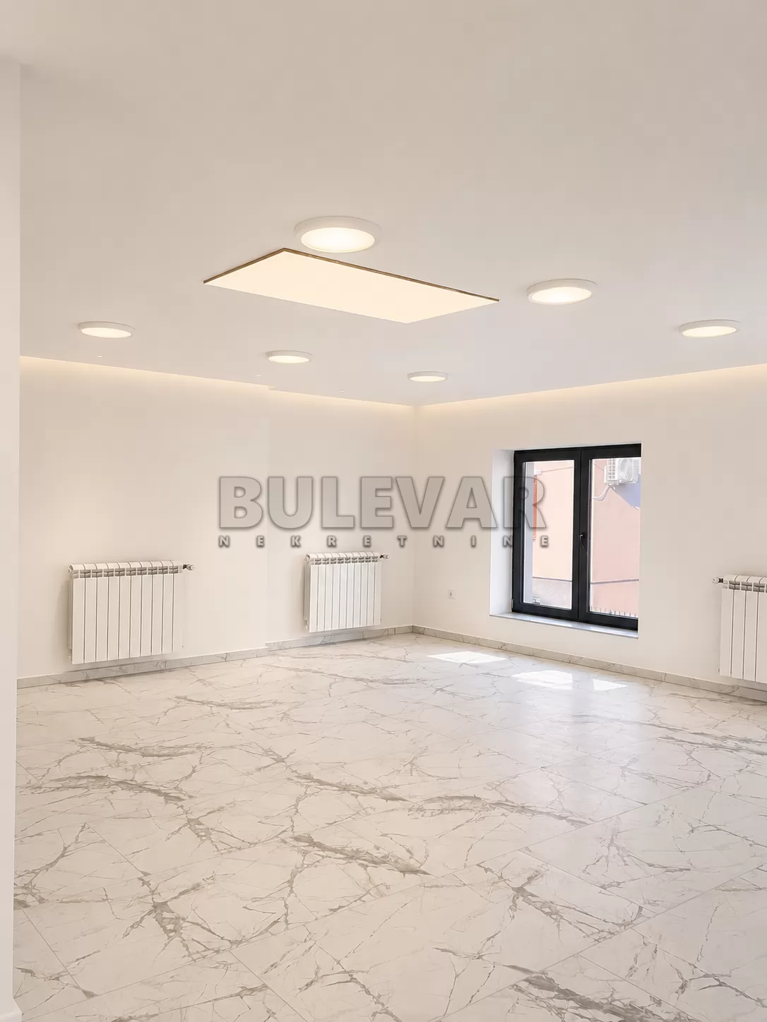 Lokal, 133 m2, Kneza Mihaila ID: p-016764 2