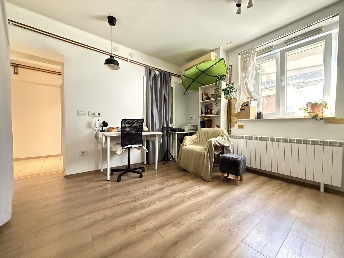 Renoviran 1 5 stan na Vračaru  Jovana Rajića  30m2  PSUT 1