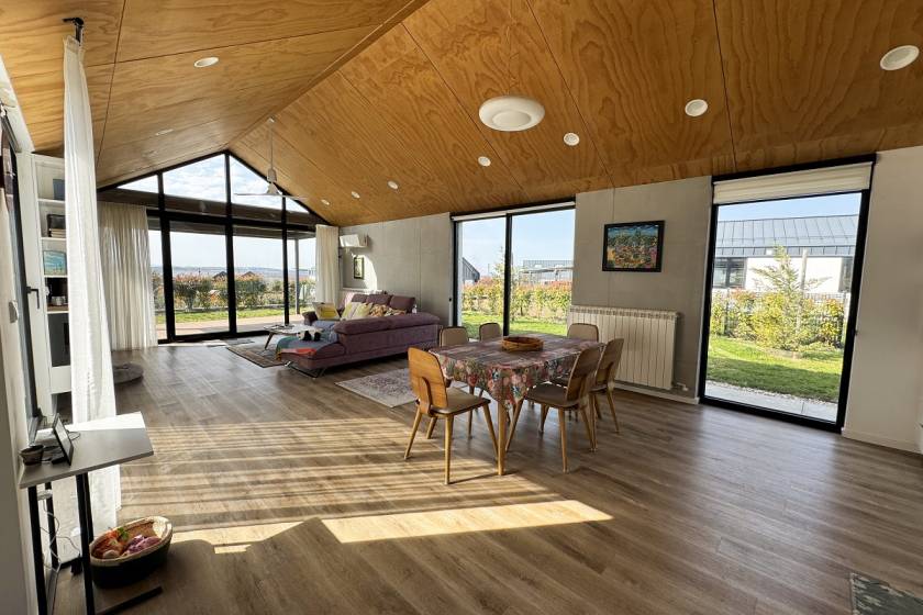 Prodaje se kuća u Sopotu  Kosmajski Vrtovi 174m2 1