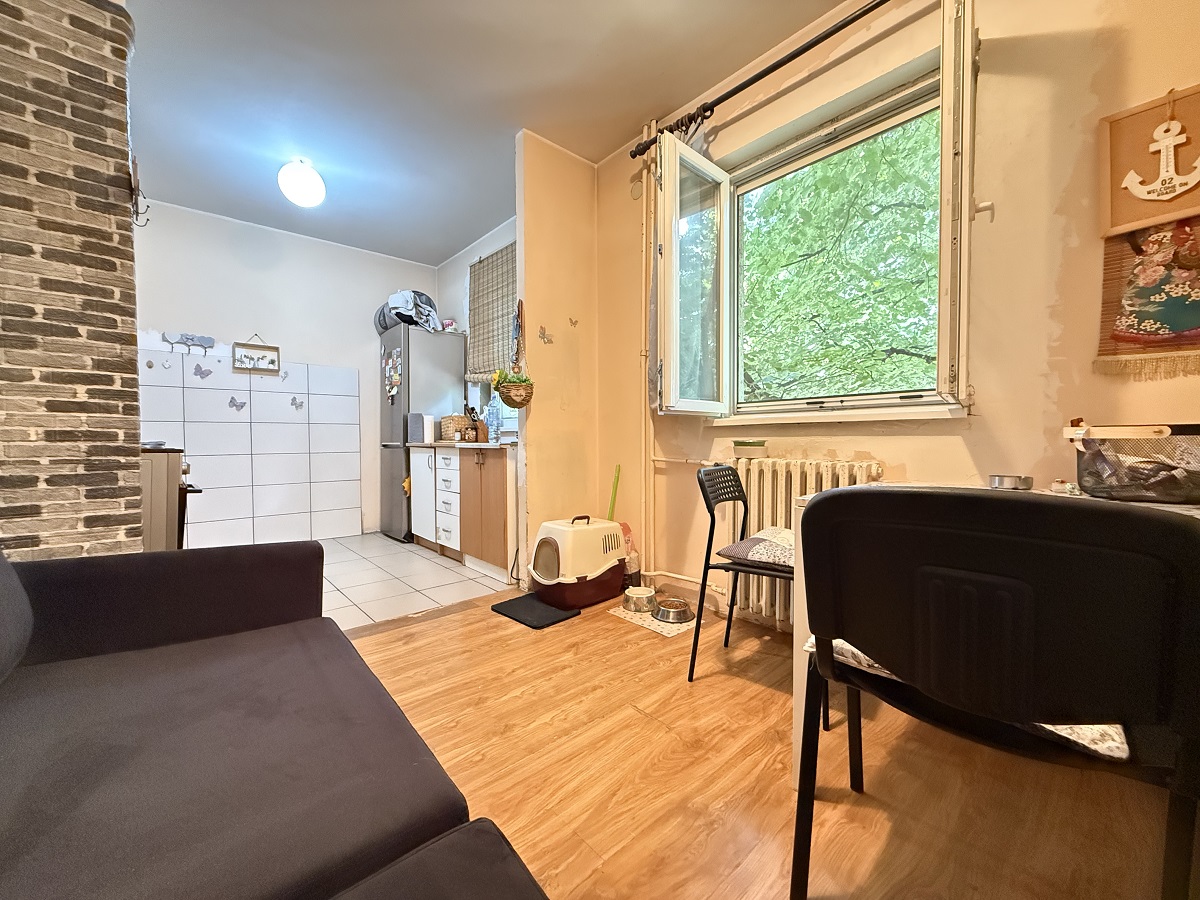Prodajemo 1 0 stan za renoviranje  40m2  Bana Ivaniša  kod Gradske bolnice 2